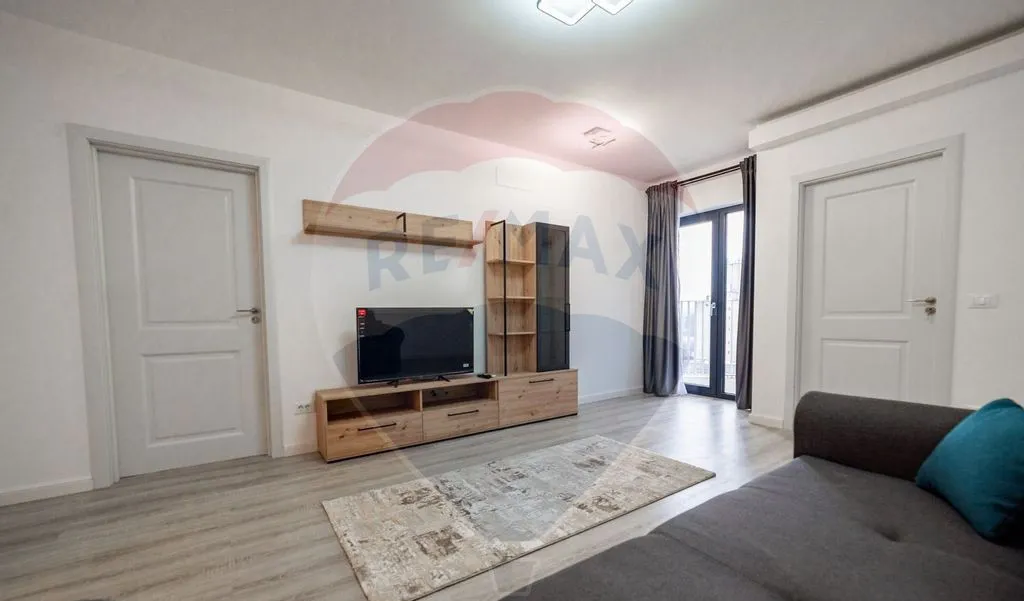 Apartament cu 3 camere de inchiriat in zona Centrala