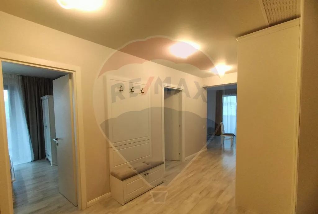 Inchiriere 3 camere loc parcare subteran complex nou