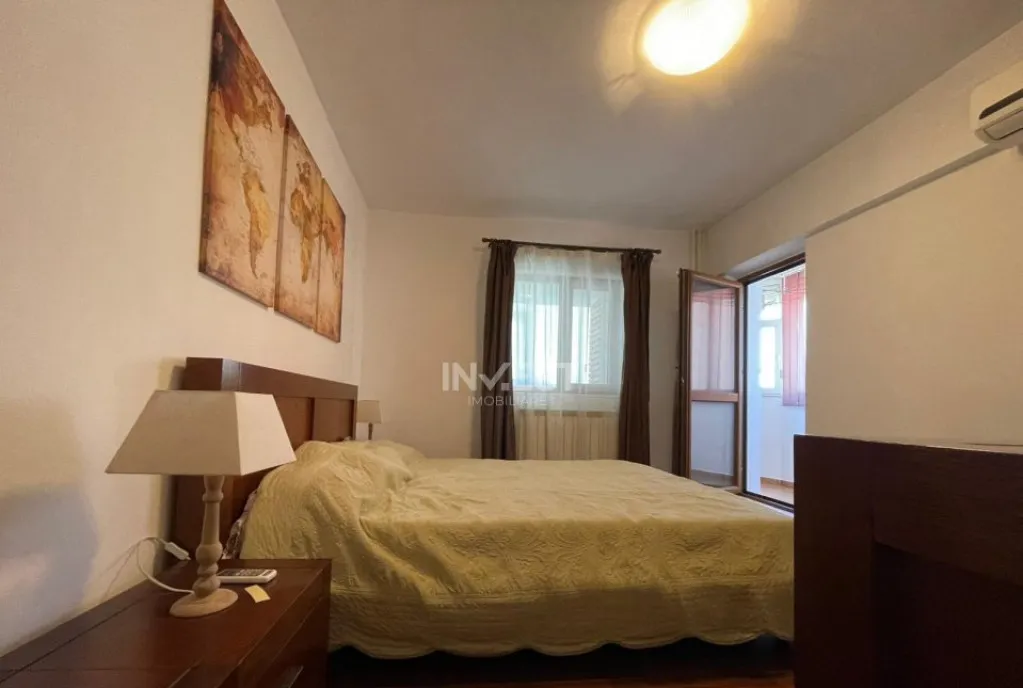 De vanzare 3 camere renovat zona Pacurari Alpha Bank I