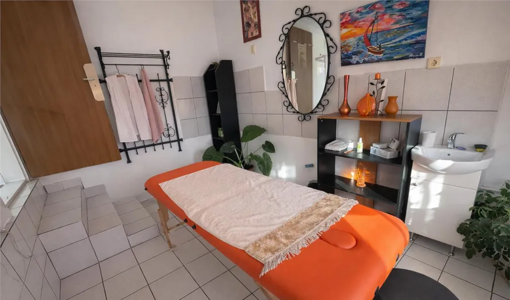 FILM3D Casa multifunctionala recomandata si pentru cabinete