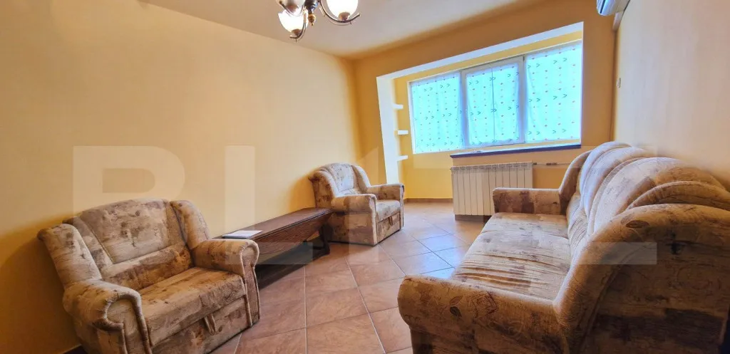 Apartament 3 camere 64 25 mp decomandat etaj 1 zona Iuli