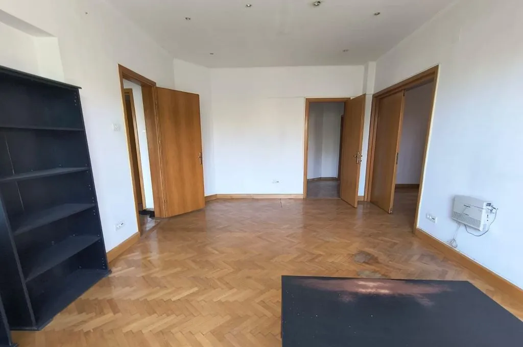Apartament 4 camere Romana Lascar Catargiu stradal