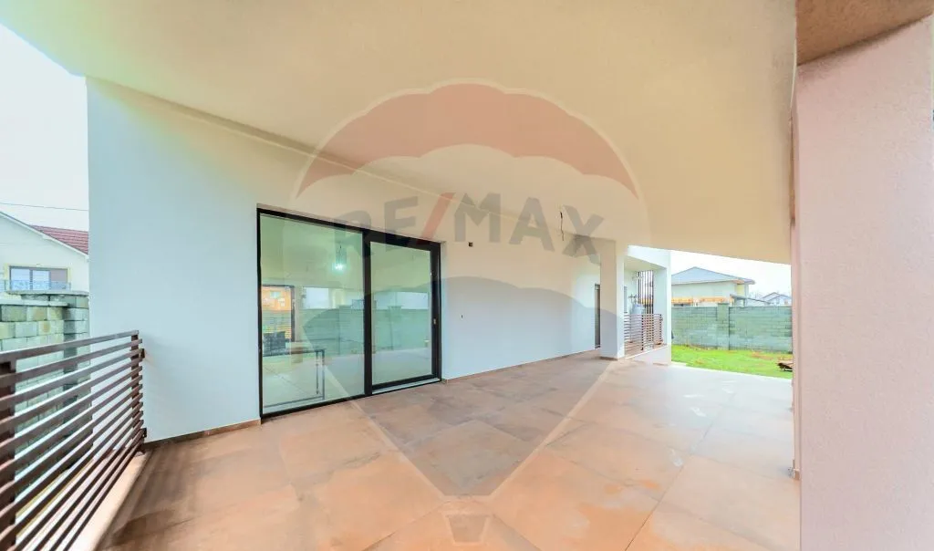 Vila de Lux 358 mp - Ideal Rezidential sau Sediu Firm