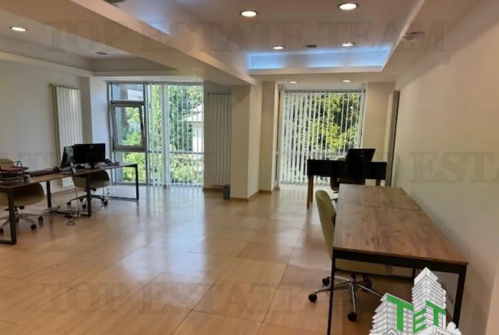 Spatiu de birouri de inchiriat cu parcare zona Romana 1
