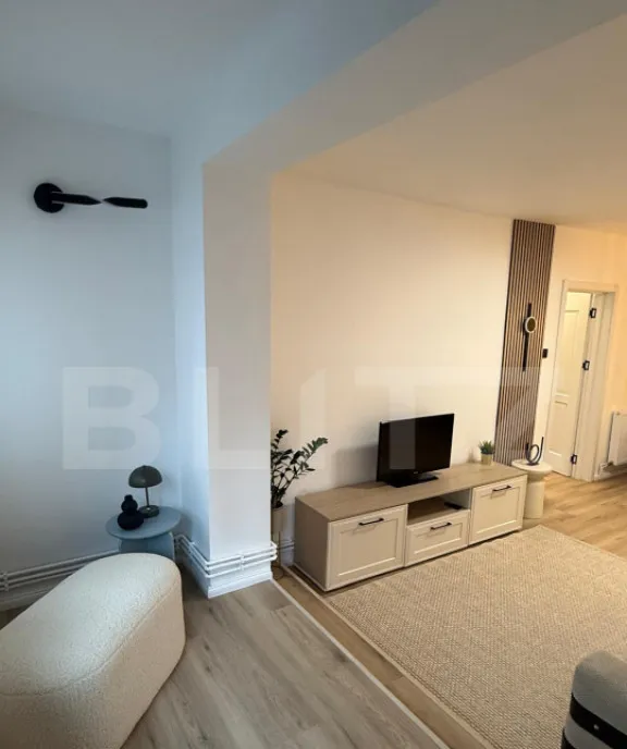 Penthouse de vanzare cu 4 camere 180 mp terasa 47 mp z