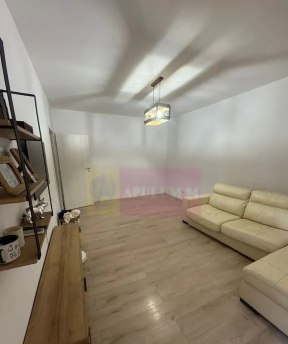 Spatiu comercial birou sau hala 150mp zona Basarabia