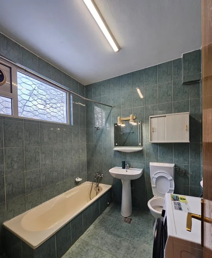 Victoriei Alexandru Ioan Cuza