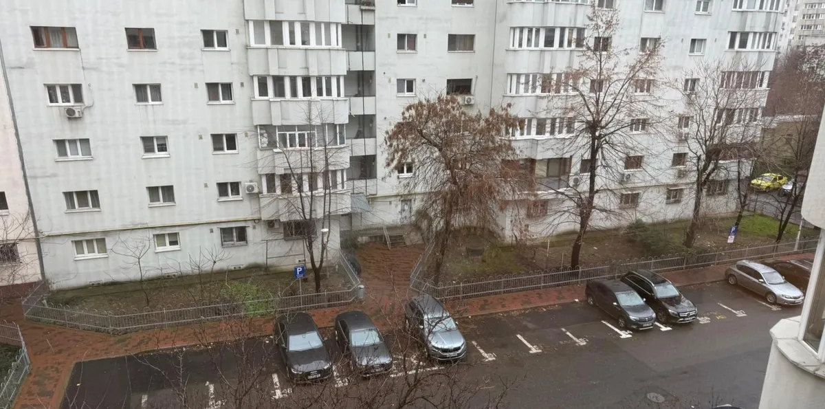 Mihai Bravu centrala proprie 3 camere 7 min statie metrou Dristor decoma