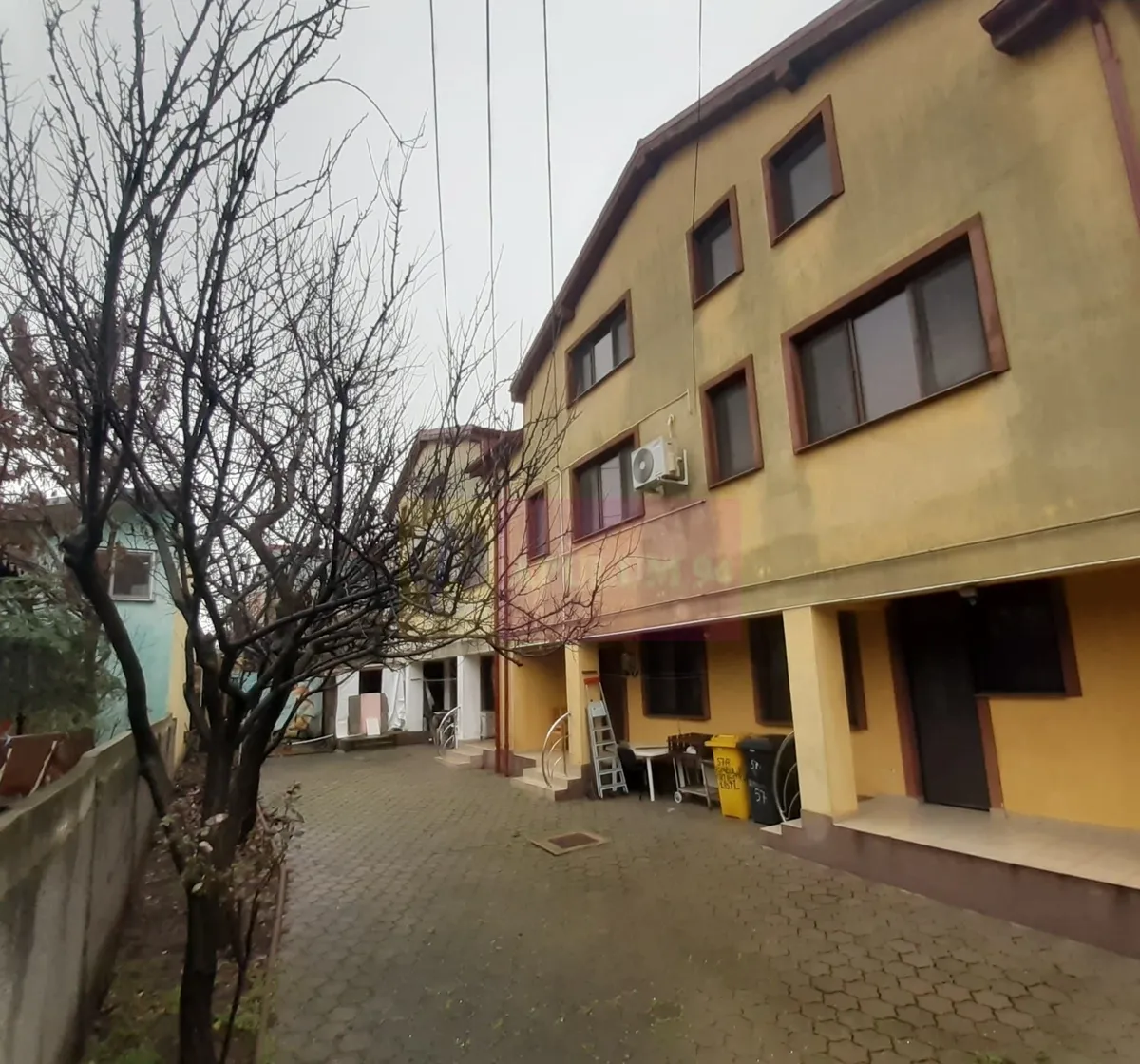 Doua vile tip duplex de inchiriat zona Antiaeriana