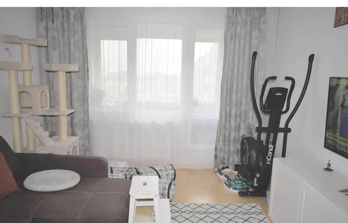 Trapezului 1 minut metrou proprietar vand 2 camere complet mobilat