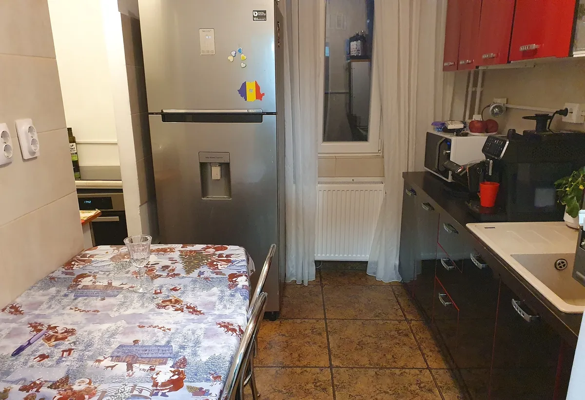 Drumul Taberei Raul Doamnei Vanzare 3 camere 3/4 dec bl 72 termopan