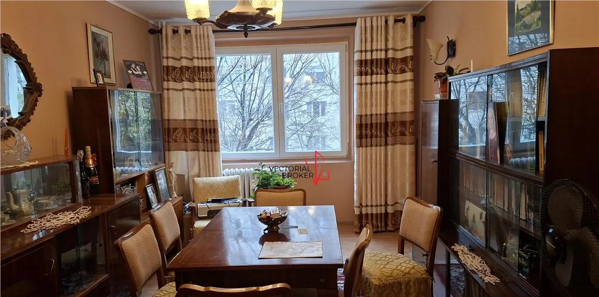 Basarabia Costin Georgian 3 camere et 3 bloc 1986 2 bai bl reabilitat renovat