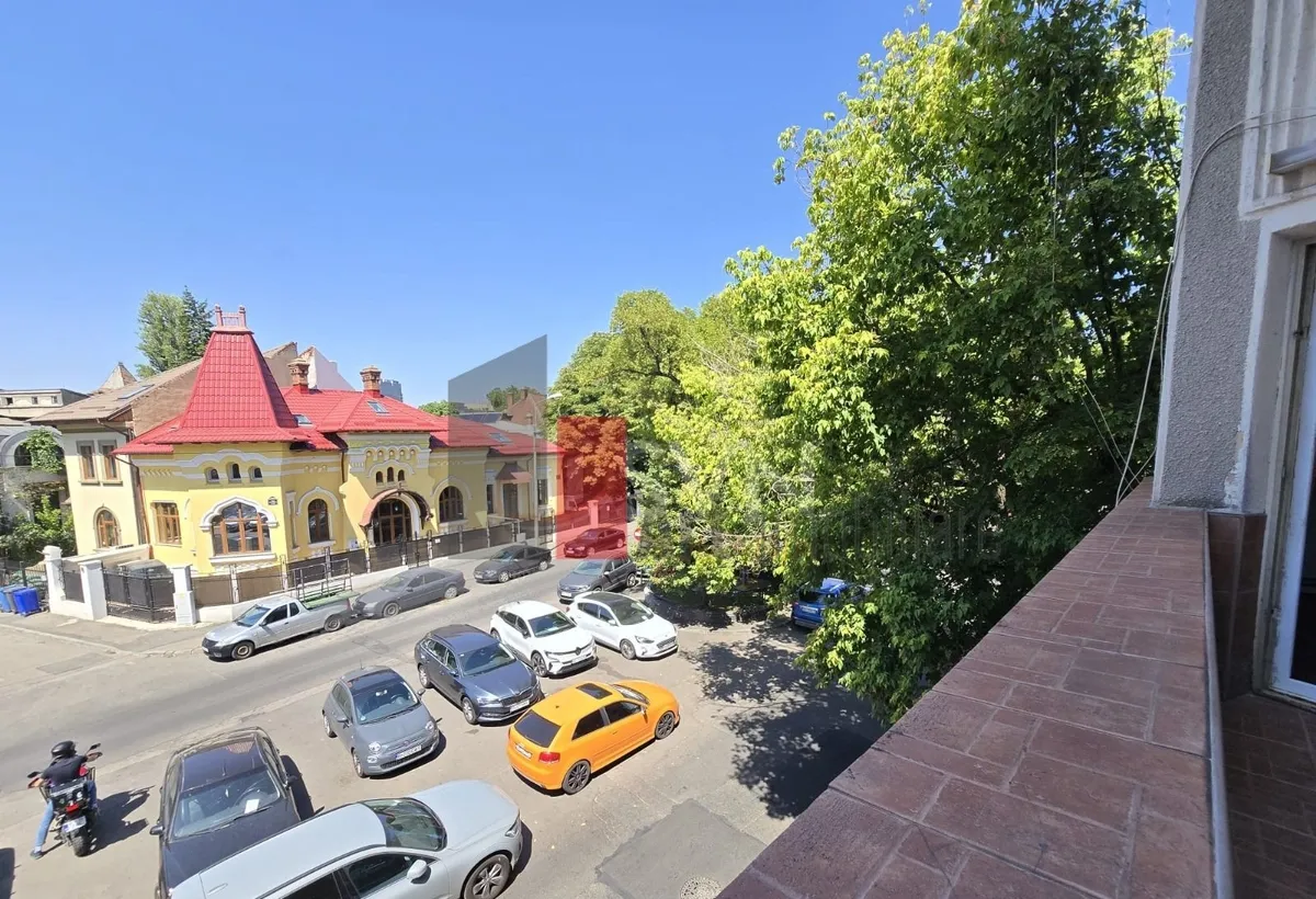 Apartament 4 camere piata izvorul rece