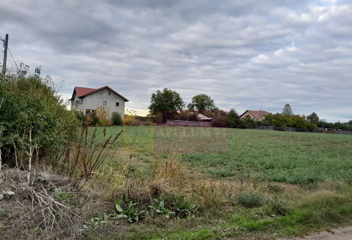Cosereni il teren 2K mp de vanzare 52 M deschidere la E85
