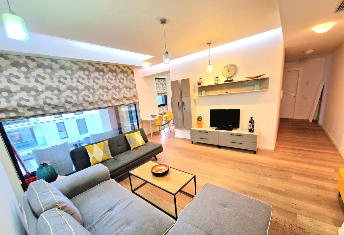 One Herastrau Plaza 2022 Aviatiei 2 camere 67mp Centrala Parcare Boxa