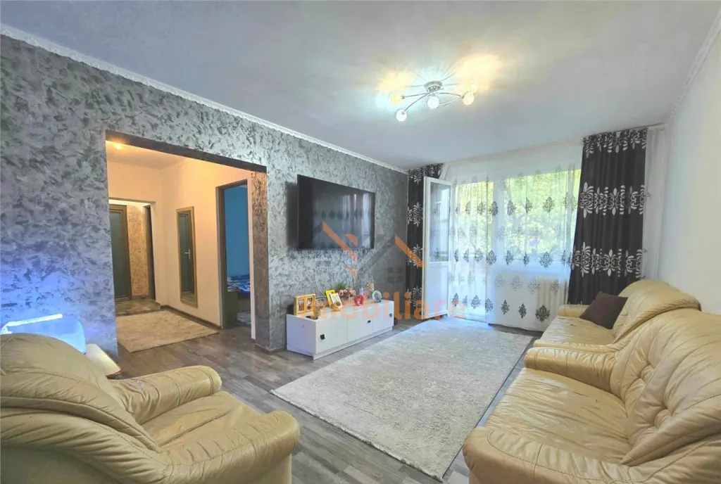 Apartament 4 camere decomandat etaj 2 rogerius orade