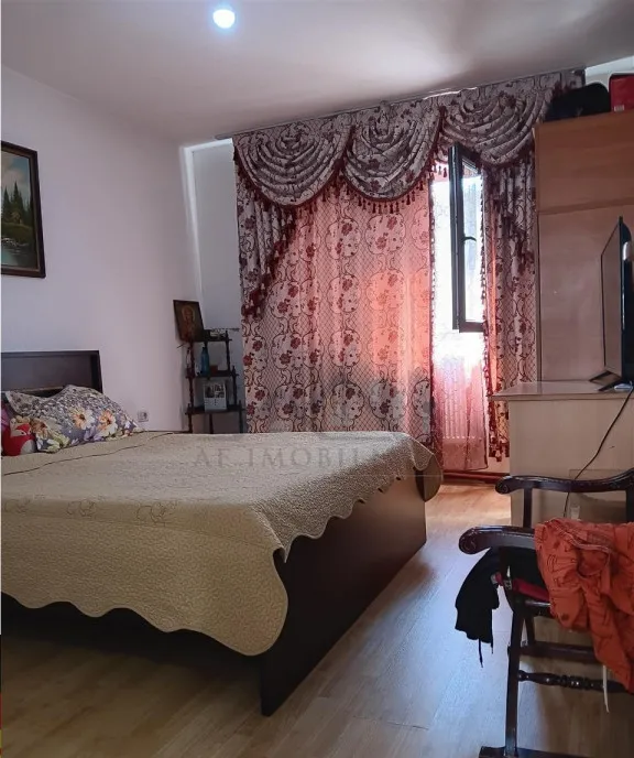 Vila P E 193mp doua bai doua bucatarii doua living 6
