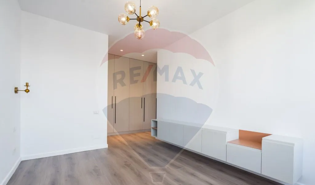 Casa / Vila cu 5 camere in zona Central