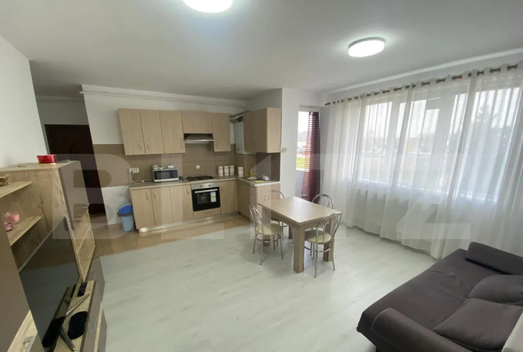 Apartament 3 camere 63 mp zona Vivo