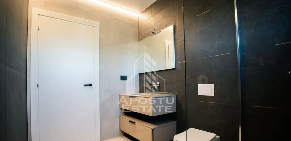 Casa deosebita cu teren de 600 mp finisaje m