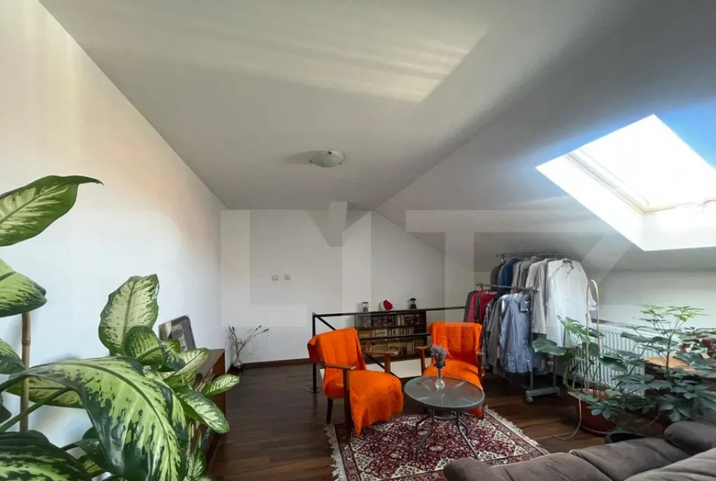 Central Casa 3 camere teren 90mp 2 parcari private