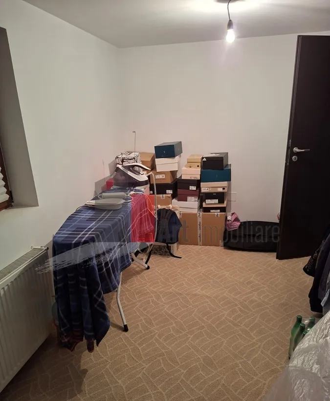 Vand Ap 4 camere Str Rezervelor 70 Militari Residence