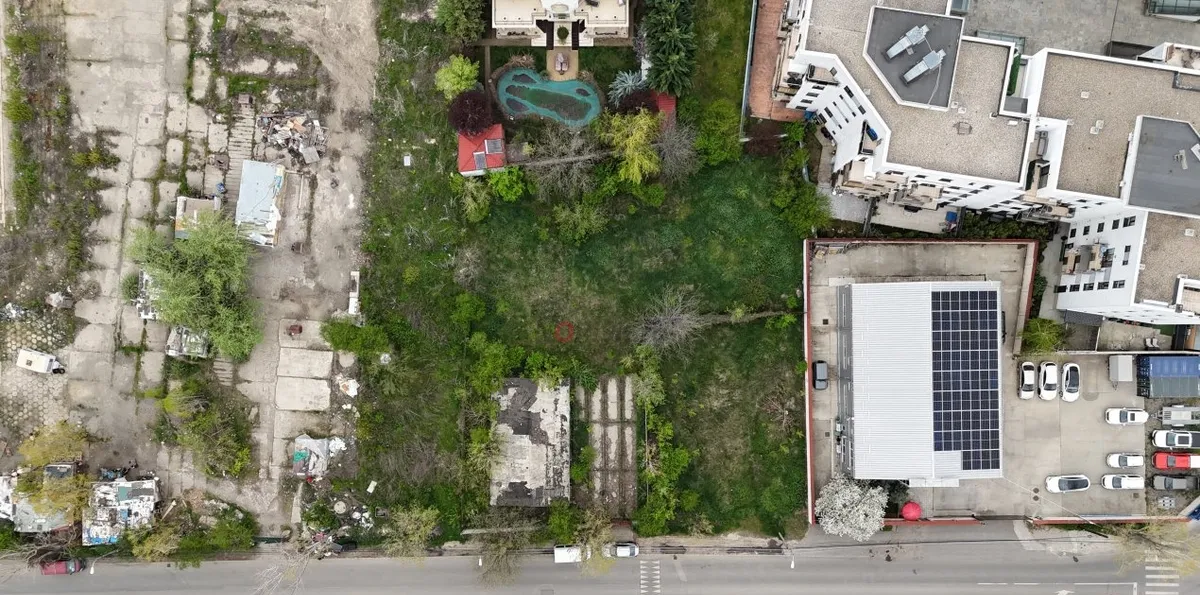 Baneasa Intrarea Straulesti teren de vanzare