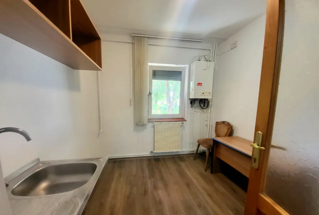 Spatiu de birou - 4 camere 70 mp - Ultracentral zona