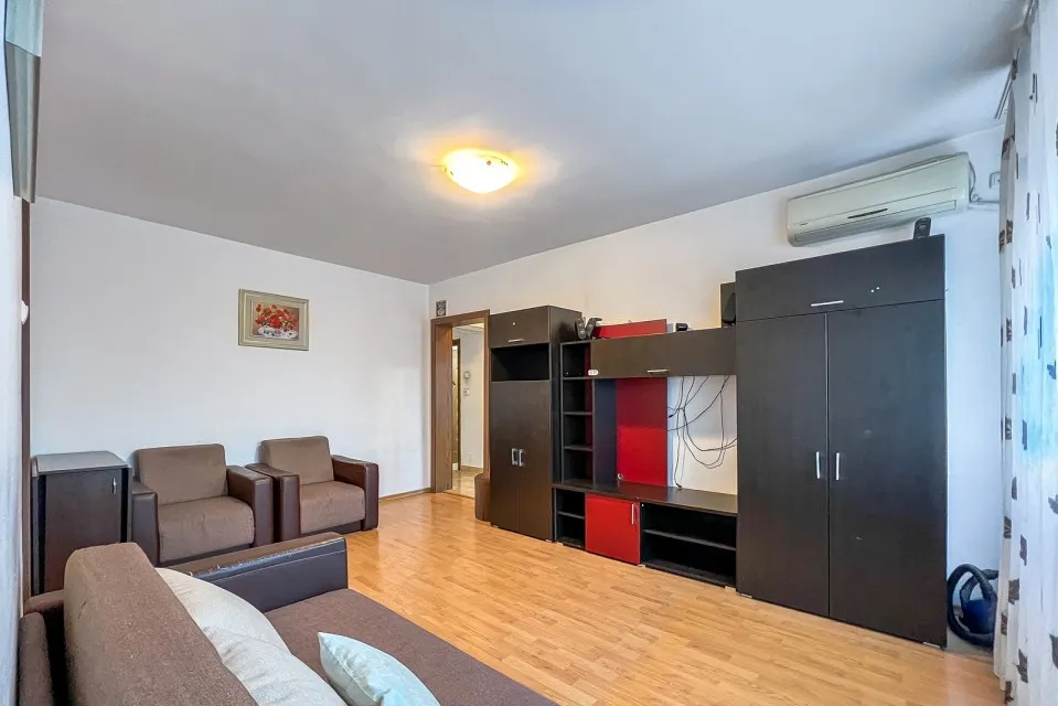 Bucur Obor 3 camere 6 minute pe jos este Metroul statia Obor Loc de parcare