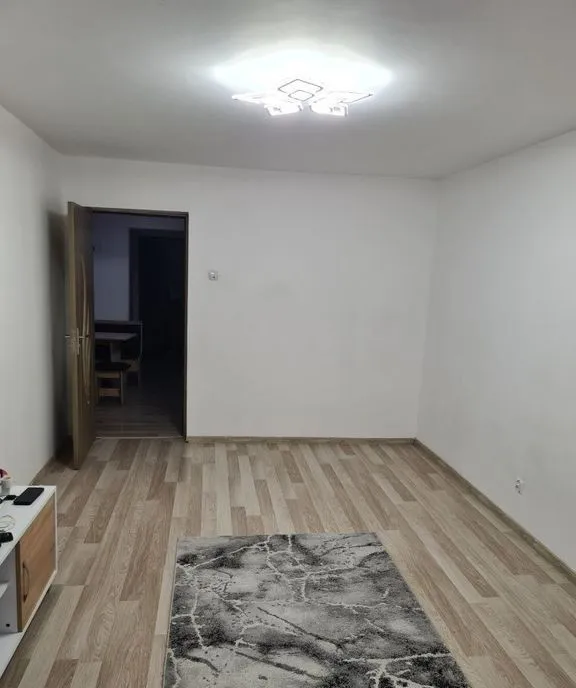 Apartament 2 camere decomandat