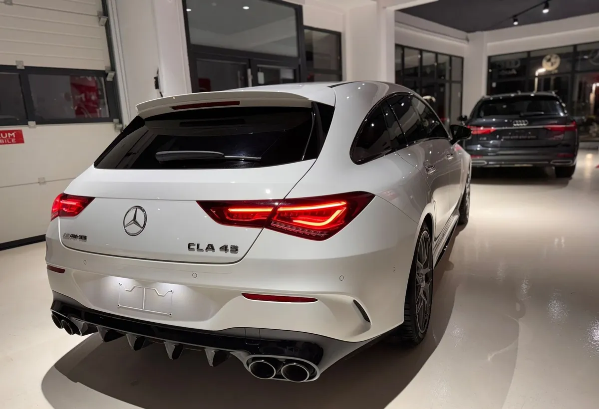 Mercedes Benz cla 45AMG