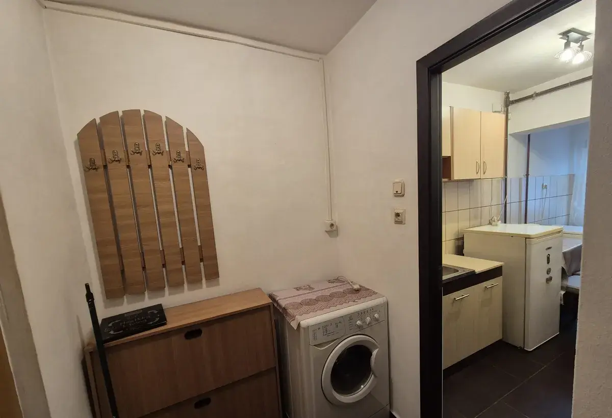 Timisoara 16 statie Sergent Moise 38 mp p/4 bl iimi constr 1982