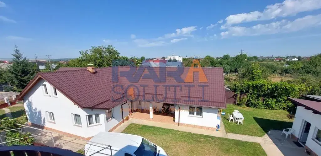 Casa 2015 4 dormitoare 2 bai 2 bucatarii