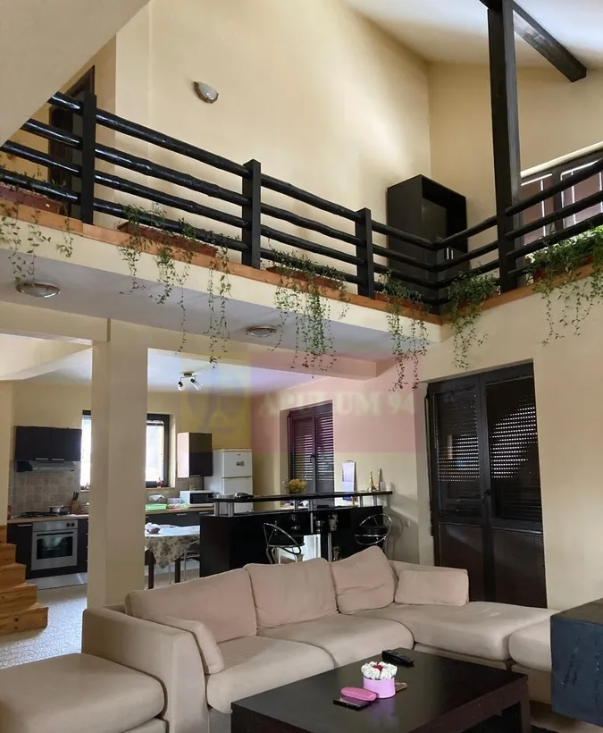 Vila de vanzare in Busteni Zona semicentrala