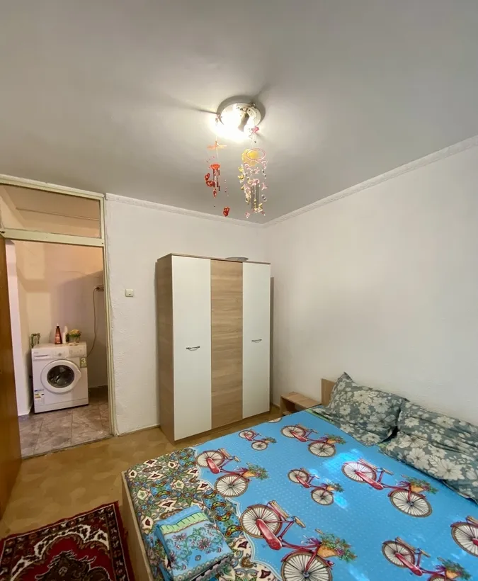 Militari Gorjului zona Apusului et 1/4 bloc 1980 2 bai