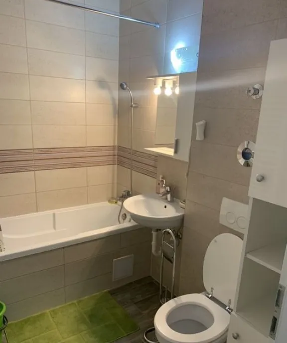 1 camera in zona Soarelui