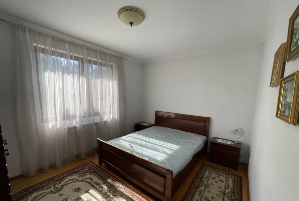 Curtea Domneasca vila individuala 6 camere 3 bai garaj