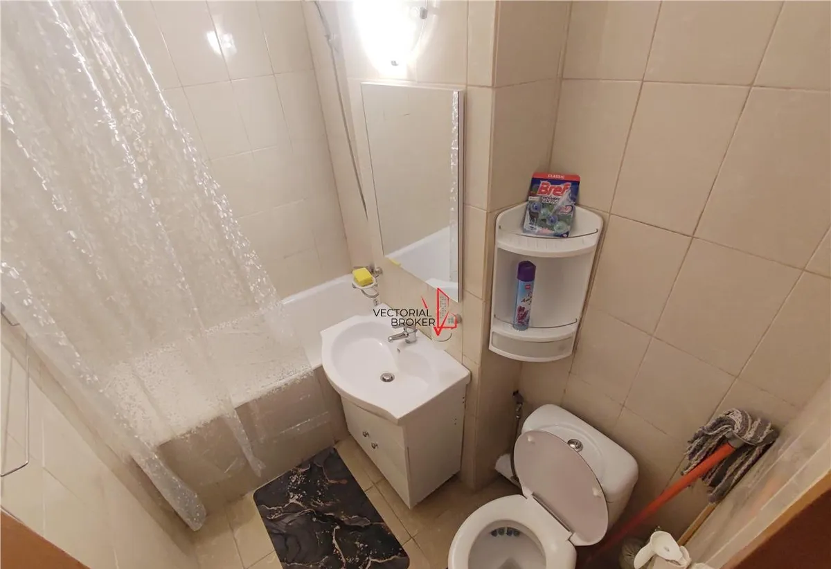 Prima inchiriere Apartament decomandat in bloc reabilitat 15min metrou obor