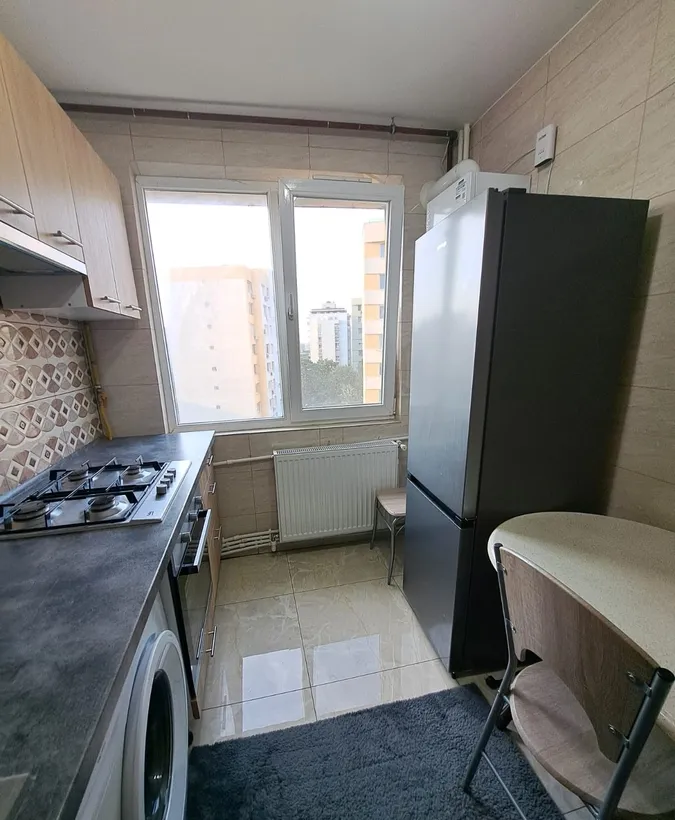 Obor Colentina stradal Teiul Doamnei 10 minute metrou