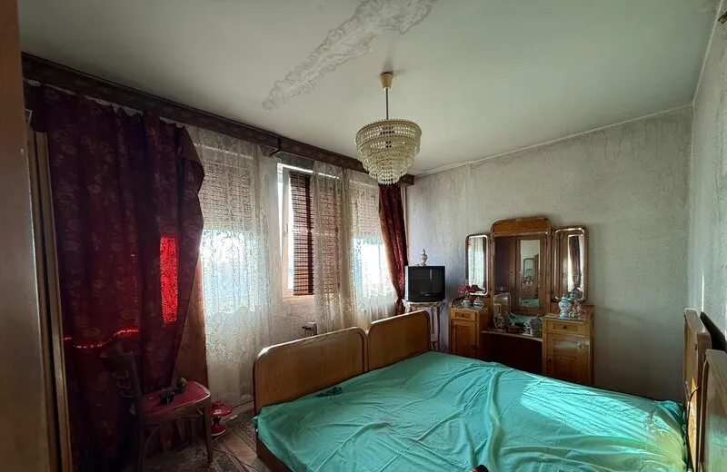 Baba Novac Campia Libertatii chiar la coltul parcului ior 2 bai