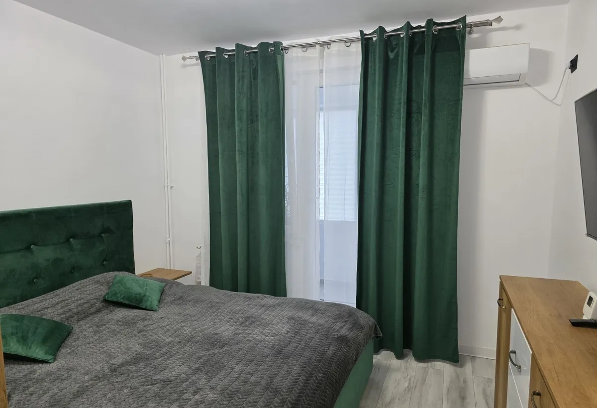 Jean Steriadi 15 minute metrou 1 Decembrie 1918 langa Auchan centrala