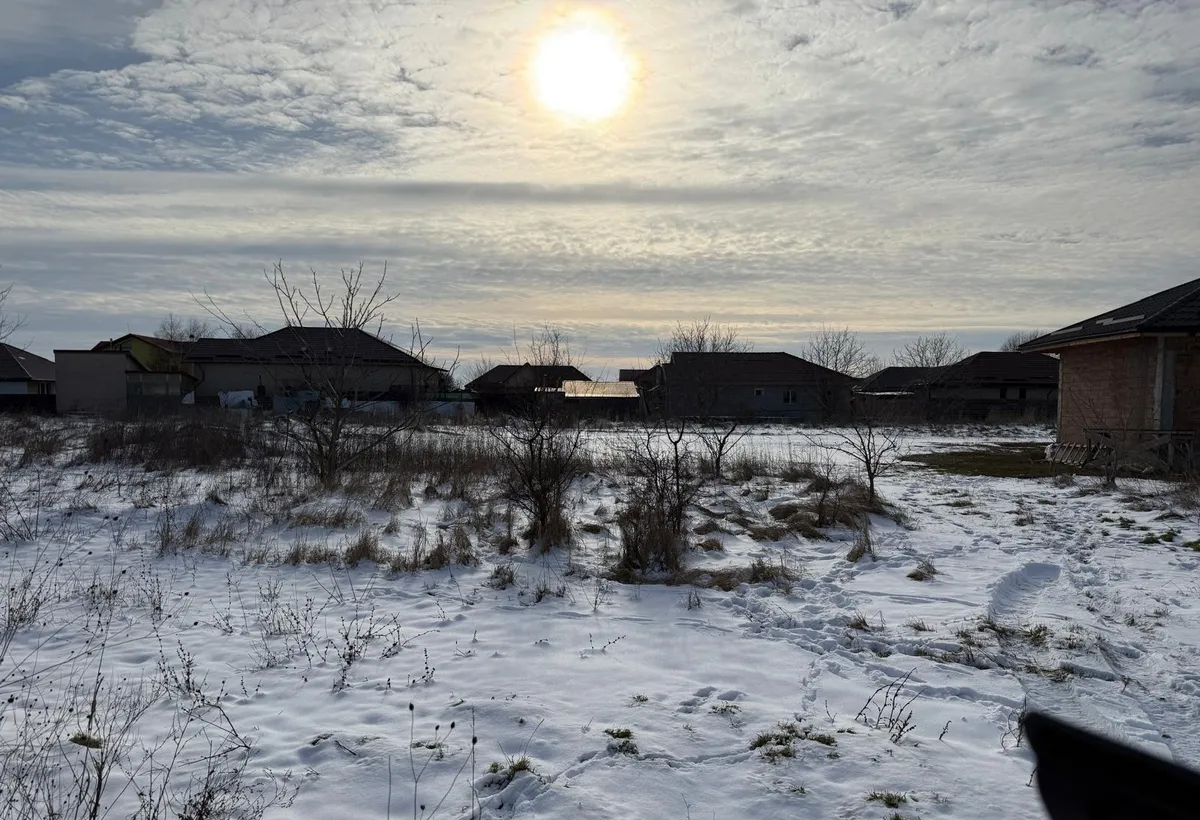 Domnesti strada Ghioceilor vand 3 loturi de teren intravilan