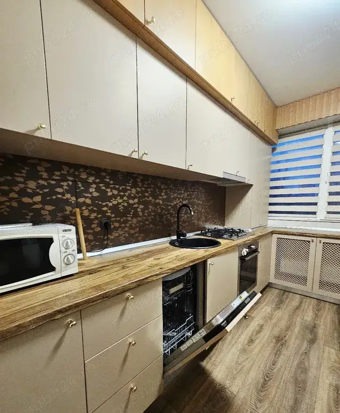 Titan Sector 3 studio 50 mp centrala proprie