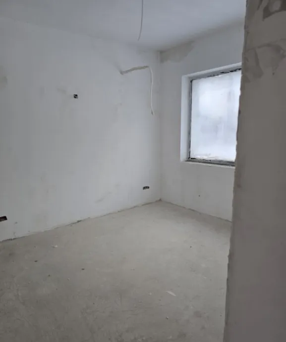 Vile exceptionale in Tunari predate la cheie