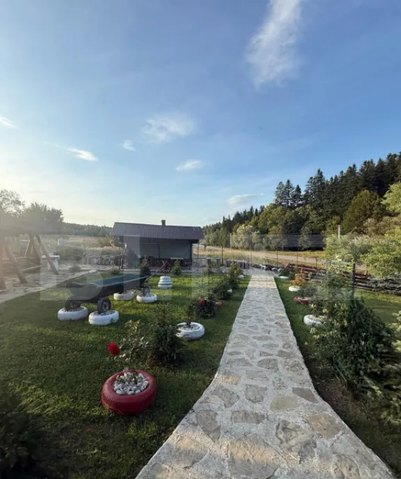 Cabana lemn rotund 2 camere 140 mp teren 2800 mp Pal