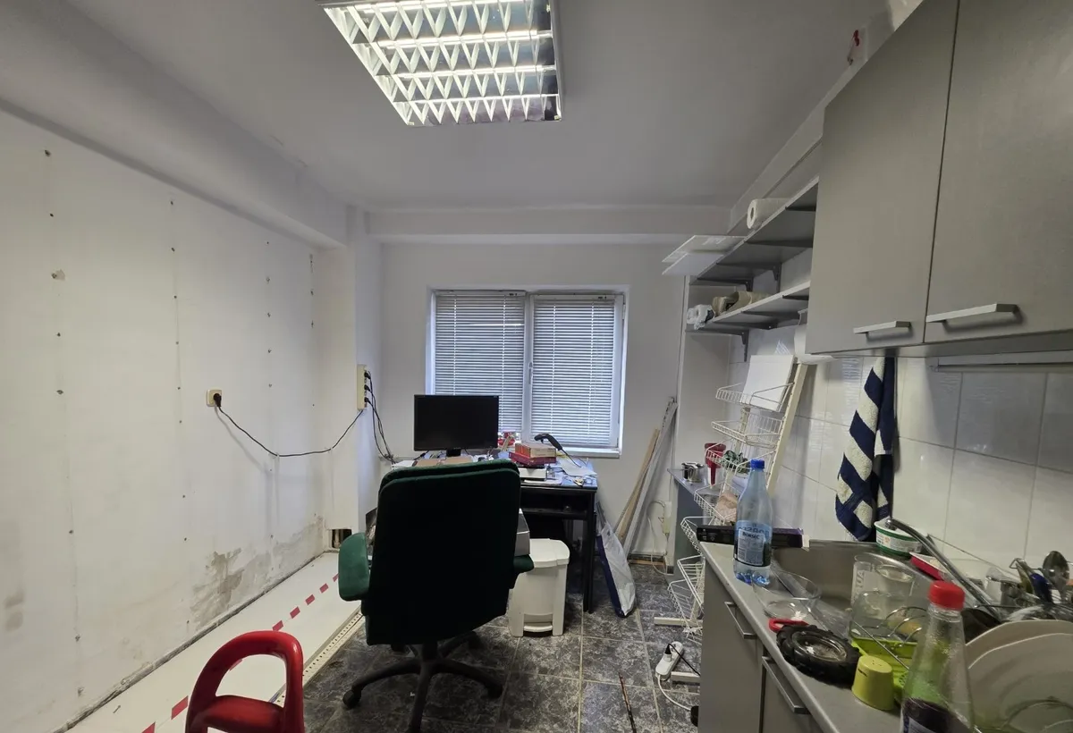 Calea Mosilor 5 minute metrou Obor stradal vedere spate bloc 1982