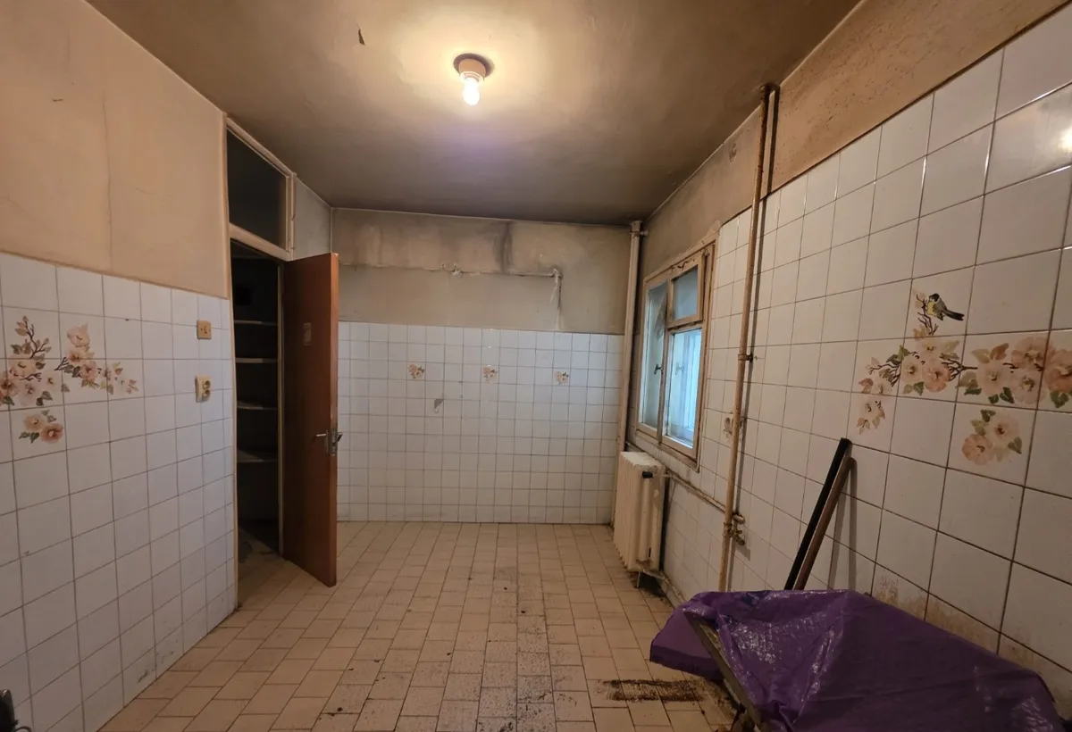 Bucur Obor Mosilor 5 minute metrou bloc 1980 2 grupuri sanitare