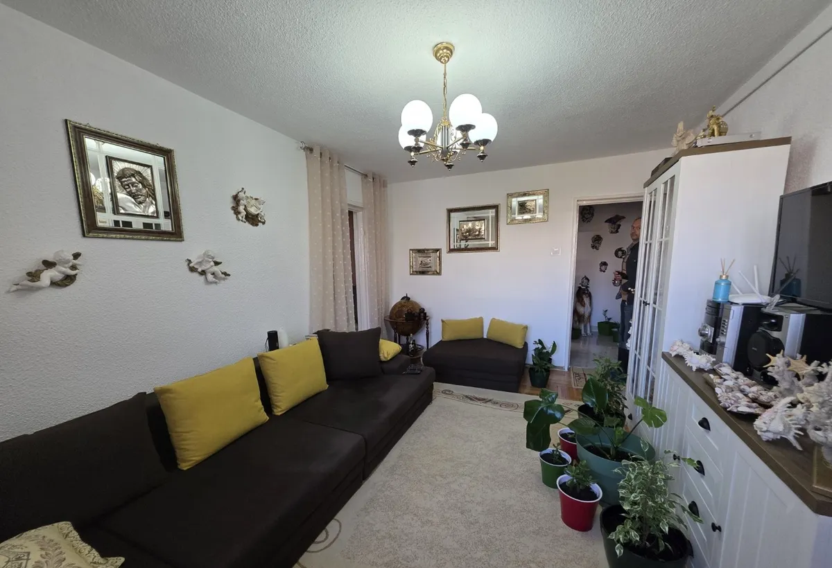 Titan chiar la metrou Nicolae Grigorescu 5 minute parc ior bloc tip H