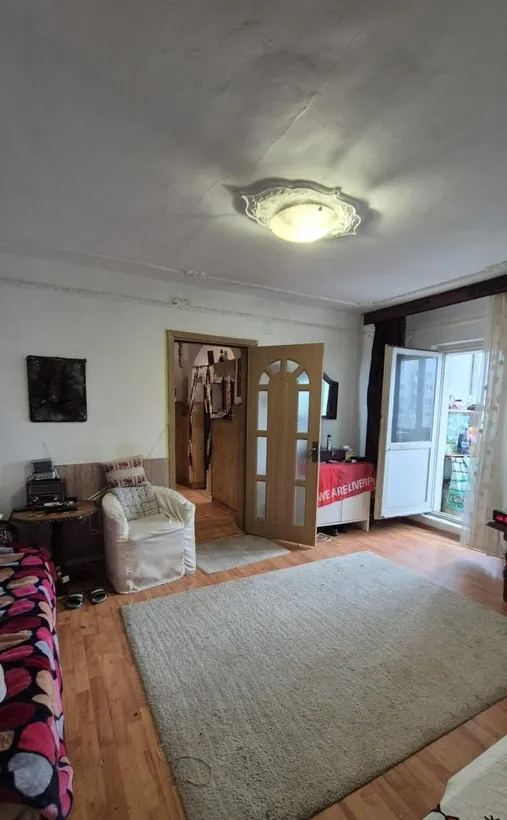 Crangasi 4 camere bloc 1990