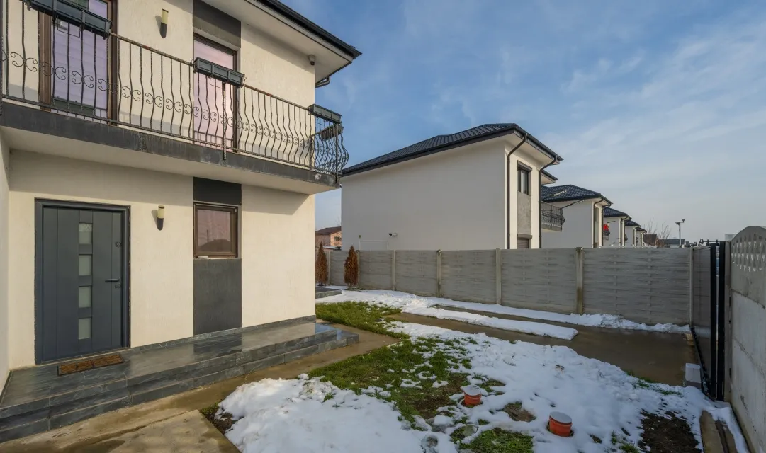 Domnesti Putul Olteni str Fortului Casa Mobilata